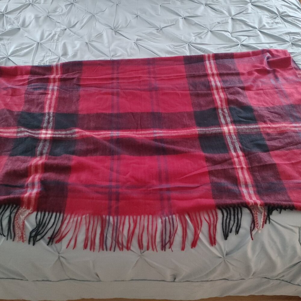 WRAP/SHAWL/SCARF/THROW